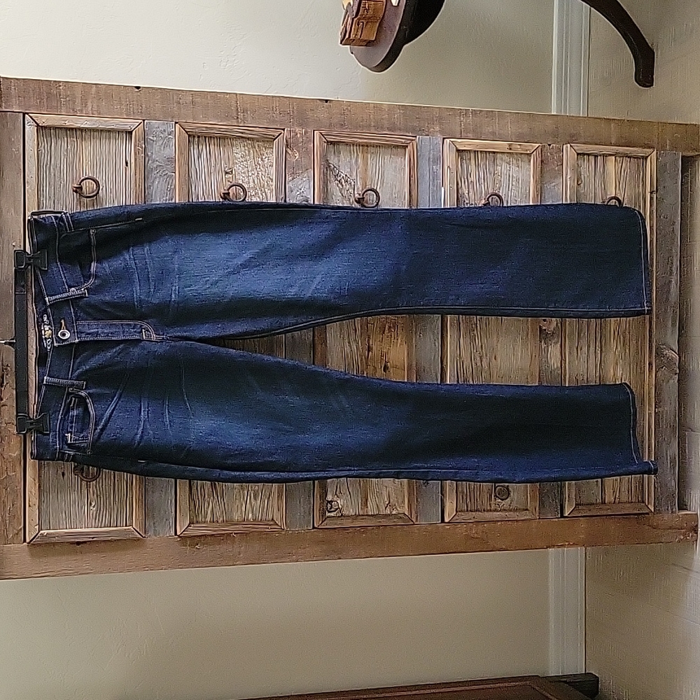 Lucky Brand Sofia Boot cut Dark rinse blue jeans 10/30.